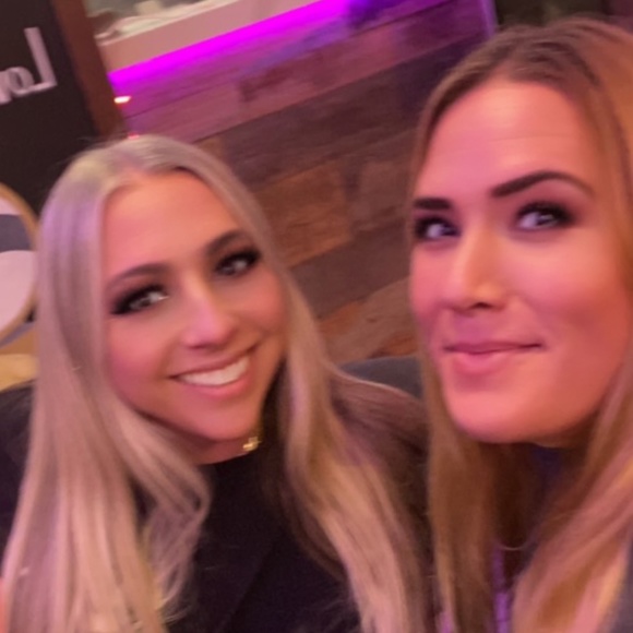 Meet your Posher, Jessica - Picture 3 of 3